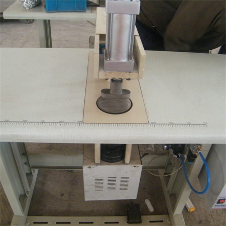 kecepatan tinggi mesin press lembaran logam CNC melubangi mesin meninju lubang pelat logam