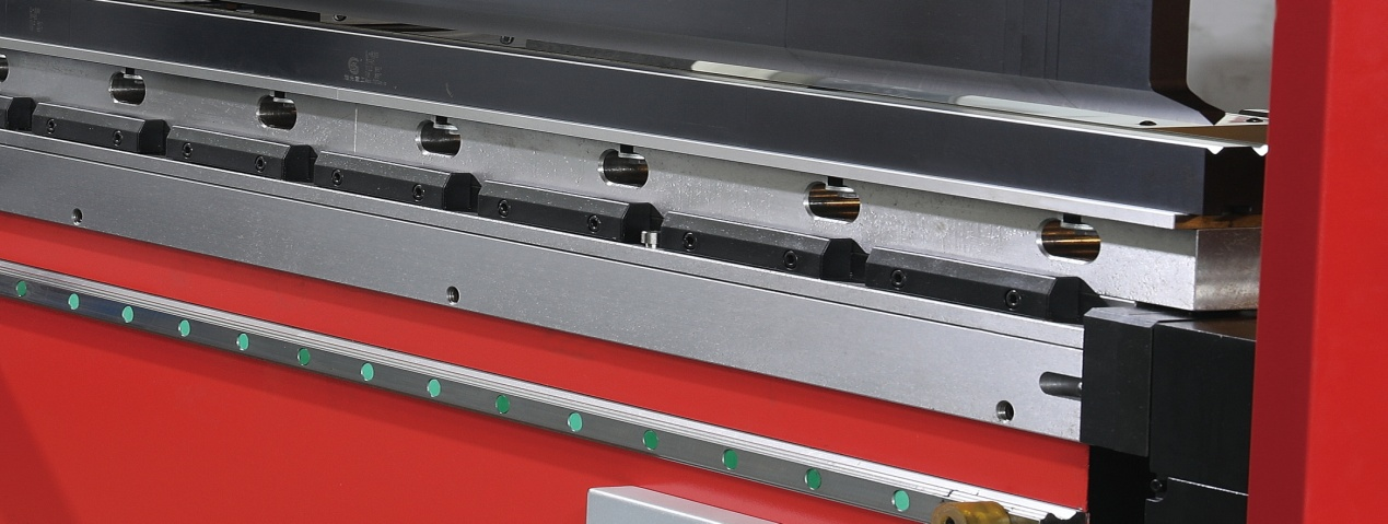 Lembaran Baja Aluminium Bending Hidrolik Press Brake Machine